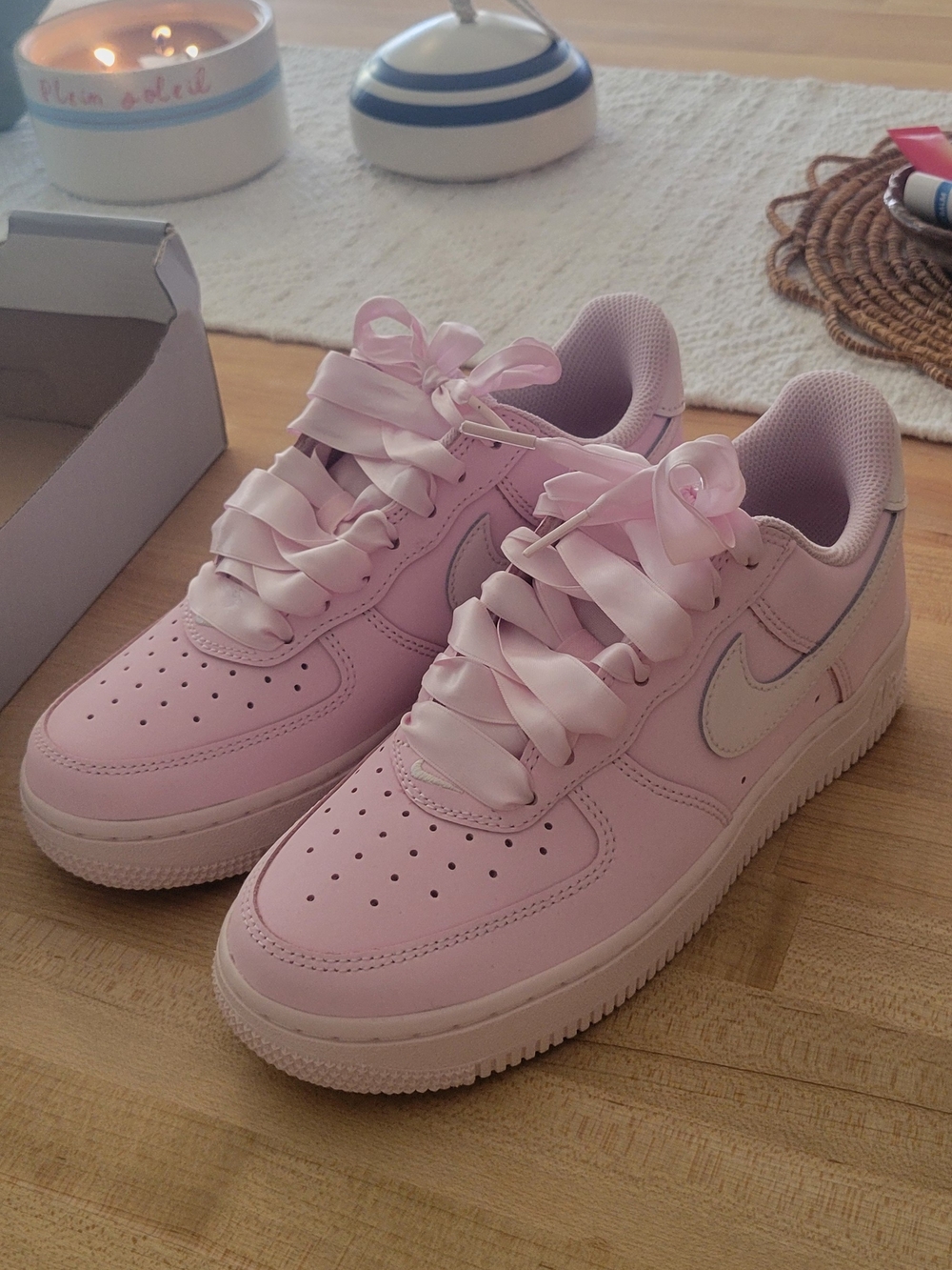 BRAND NEW Womens Nike Air Force 1 Retro.  Size 5.5.